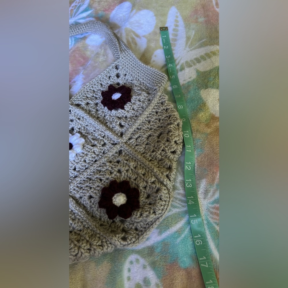 Crocheted Shoulder/Tote Bag 🌸 - Picture 4 of 6